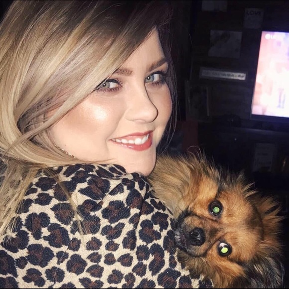 Meet your Posher, Brooke - Picture 4 of 7